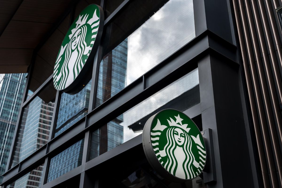 Starbucks Enhances Efficiency in Order Processing