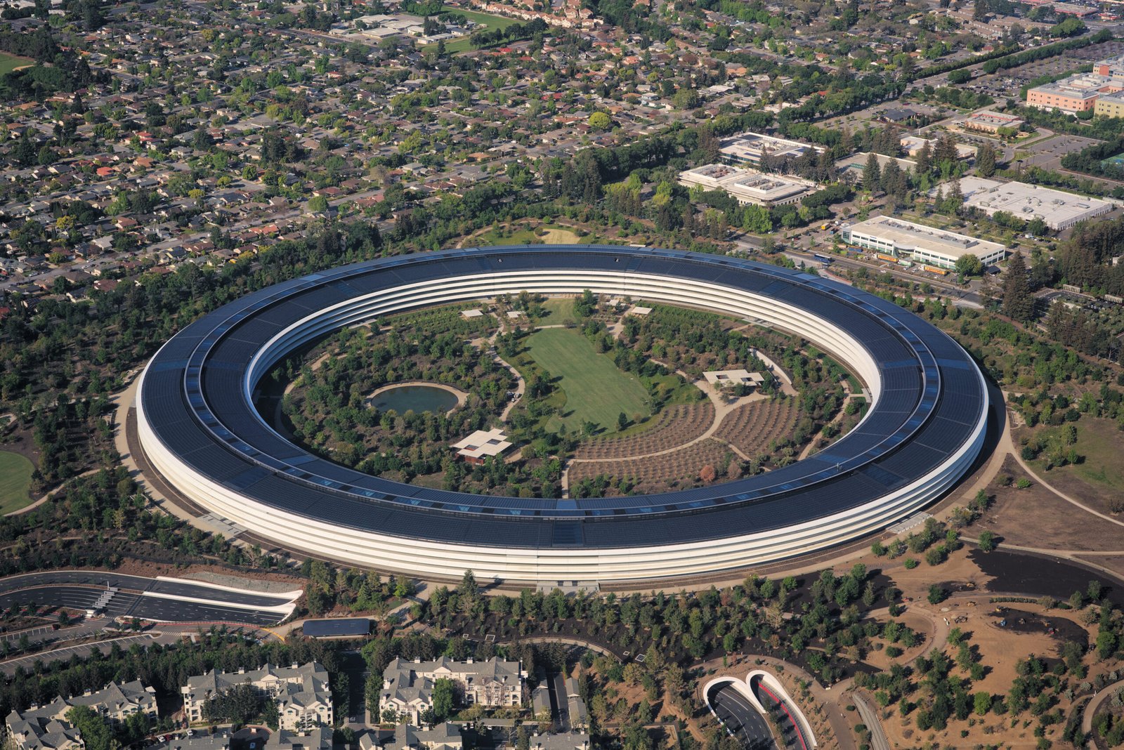 Aerial view of Apple Park headquarters in Cupertino, California
